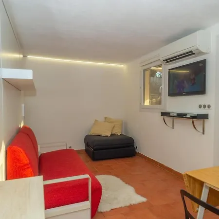 Διαμέρισμα 15th - Joli Acces Independant Dans Maison